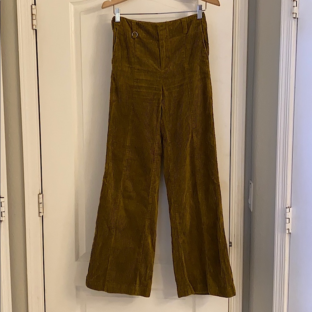Anthropologie Ett:twa corduroy pant in size 25